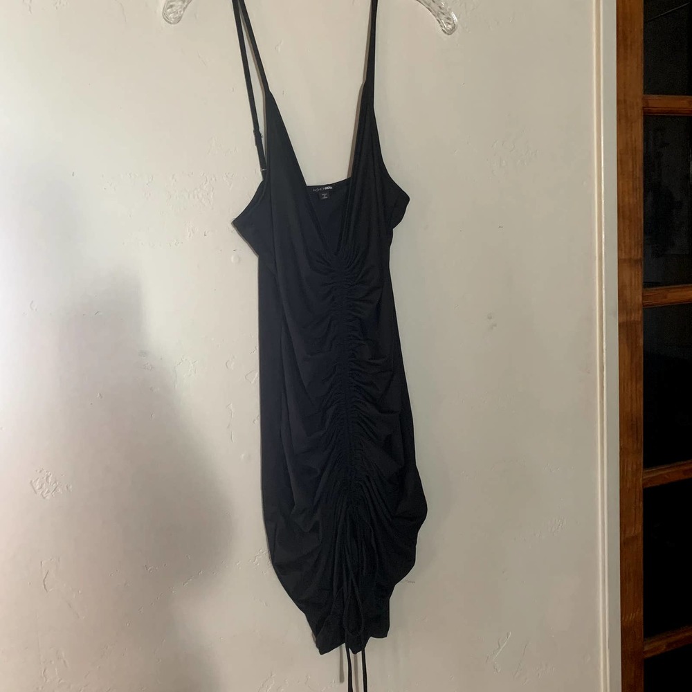 fashion nova black rushing V-neck dress with ties at the bottom size large